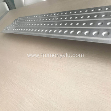 Aluminum vacuum brazing plate for battery of vehicle